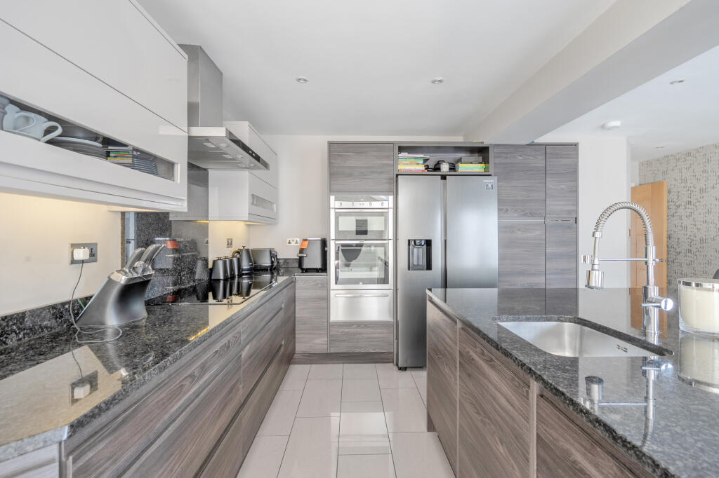 House in St Albans, St Stephen - More