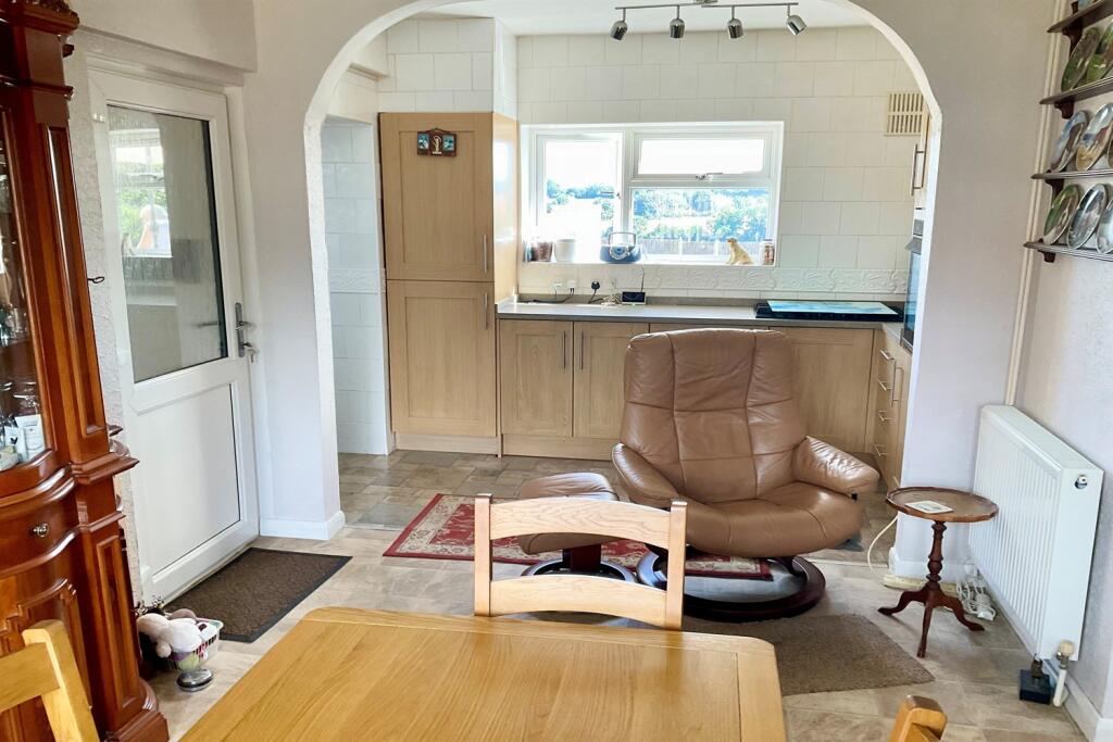 House in Dover, Shepherdswell with Coldred - More