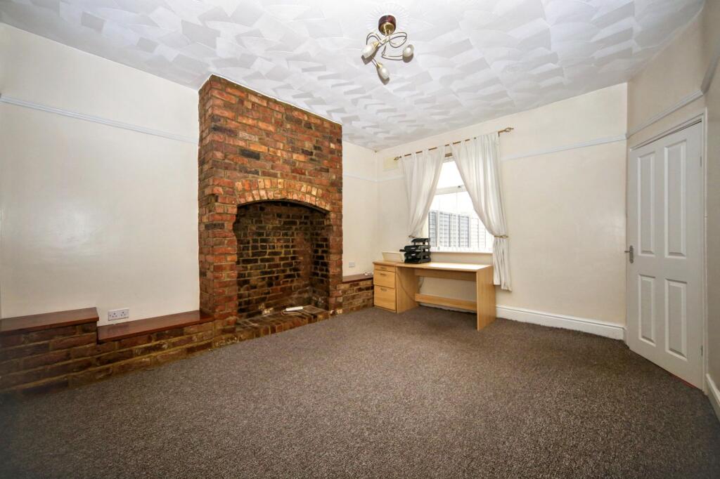 Beech Hill Lane, Wigan, WN6 photo 2