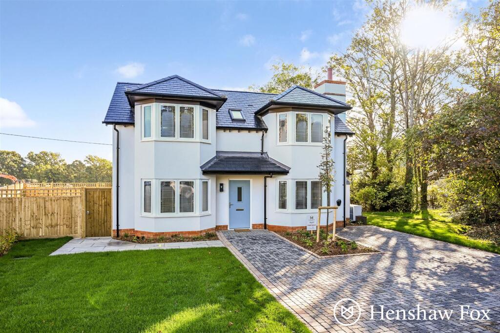 3-bed detached on Meadowbrook Gardens, Totton, Hampshire, £525,000