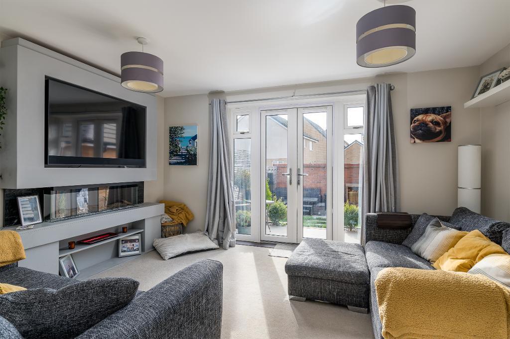 Burney Drive, Glebe Farm, Milton Keynes, Buckinghamshire, MK17 8LD photo 2