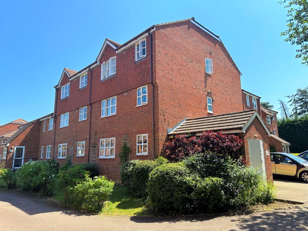 Main image of property: Marmet Avenue, Letchworth Garden City, Herts, SG6 4QF
