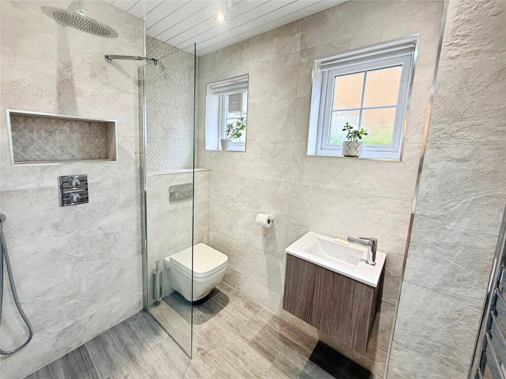 House in Doncaster, Loversall - View 5
