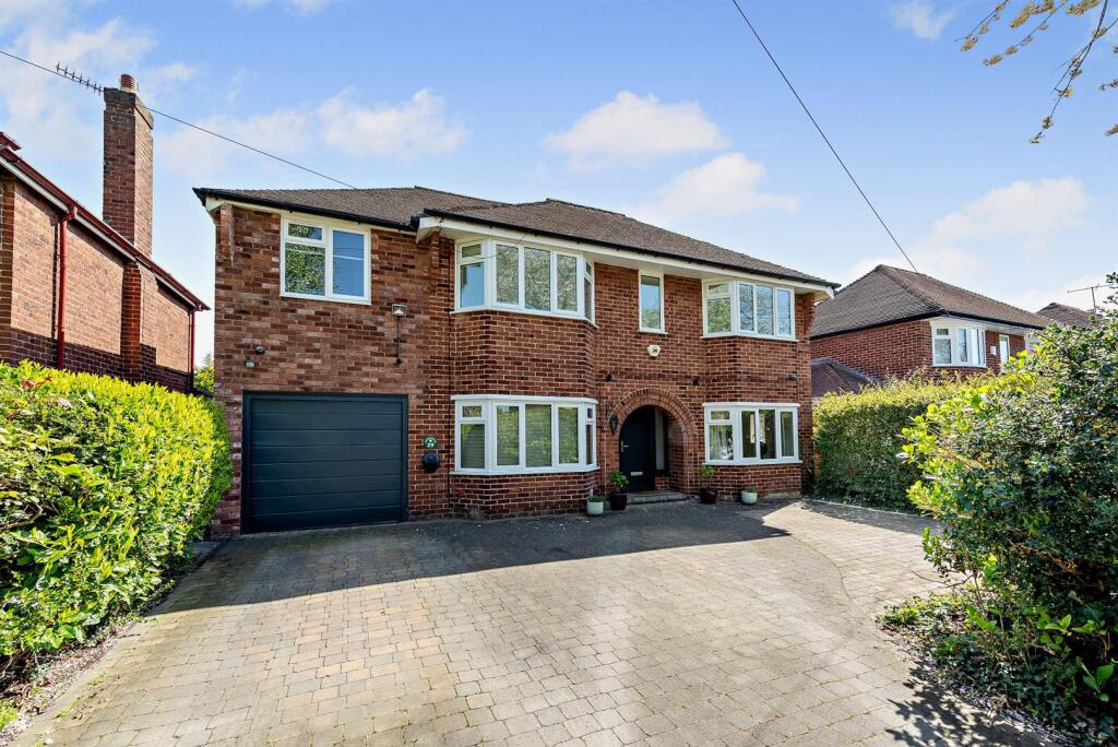Main image of property: Woodkind Hey, Wirral