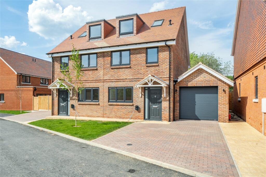 Main image of property: London Road, Hindhead, Surrey, GU26