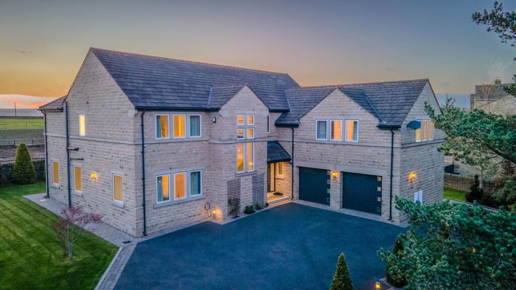 5-bed detached on 4, The Copse, off Scholes Lane, Scholes, BD19, £900,000