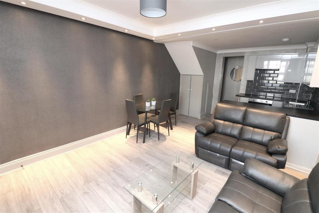 Cloister Road, London, NW2 photo 4