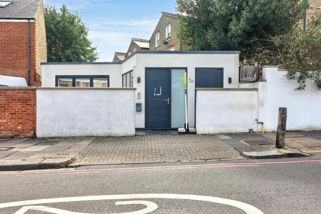 Main image of property: The Lodge, 1a Upper Tooting Park, Tooting Bec, London, SW17