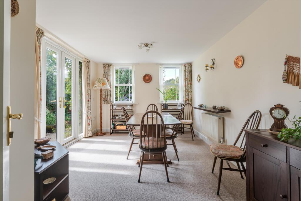 House in Guildford - View 5
