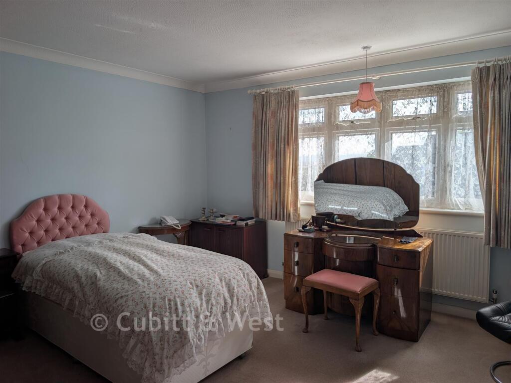 House in Redhill - More