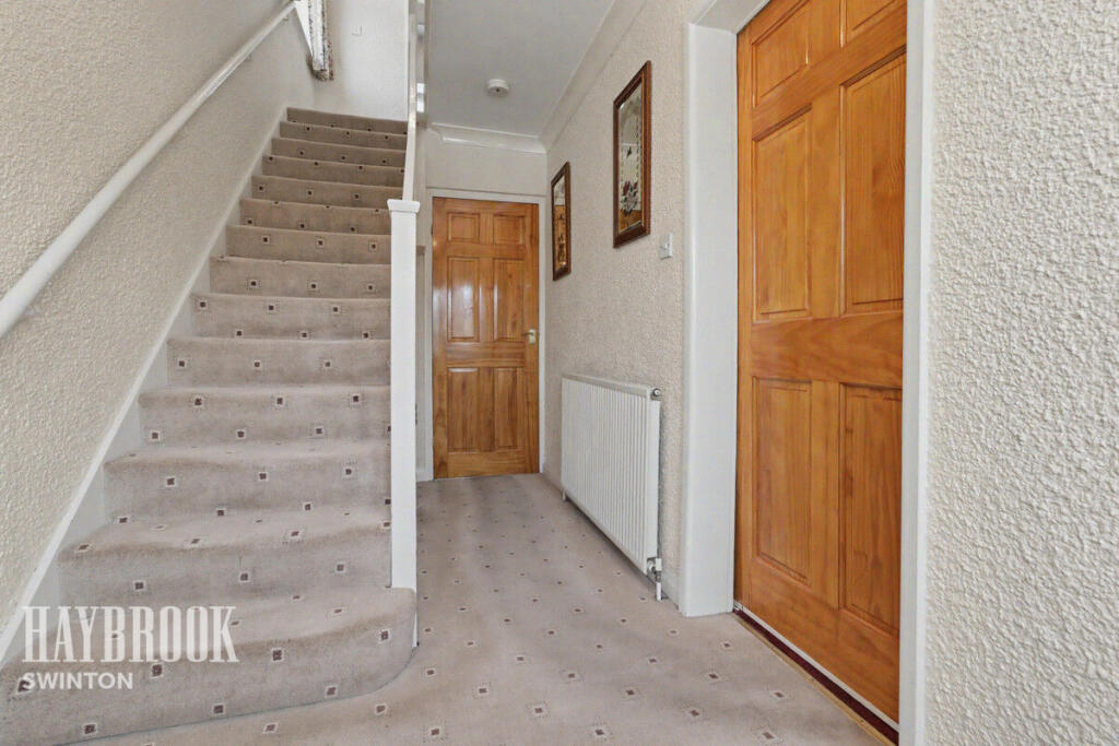 House in Doncaster, Conanby - View 5