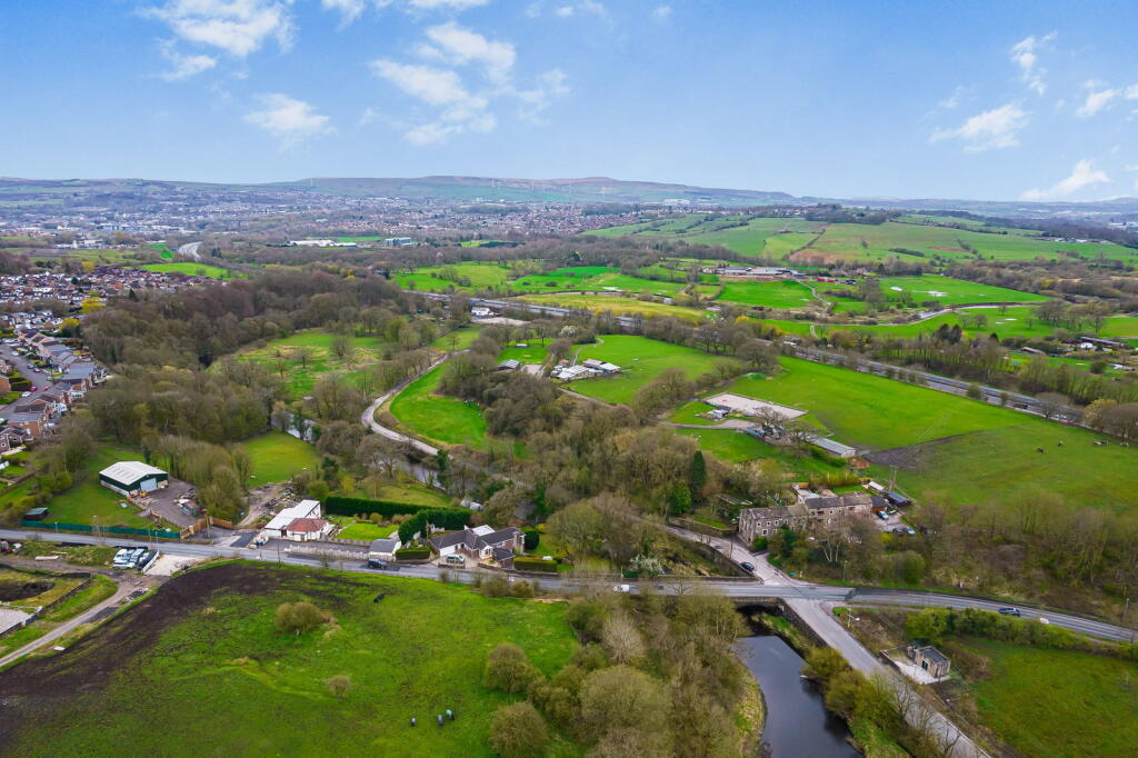 Additional image 47 of Pendle Bridge, Reedley, Burnley, BB12 9DP