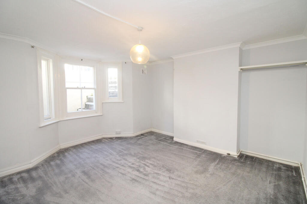 Apartment in Hove, Brunswick - More
