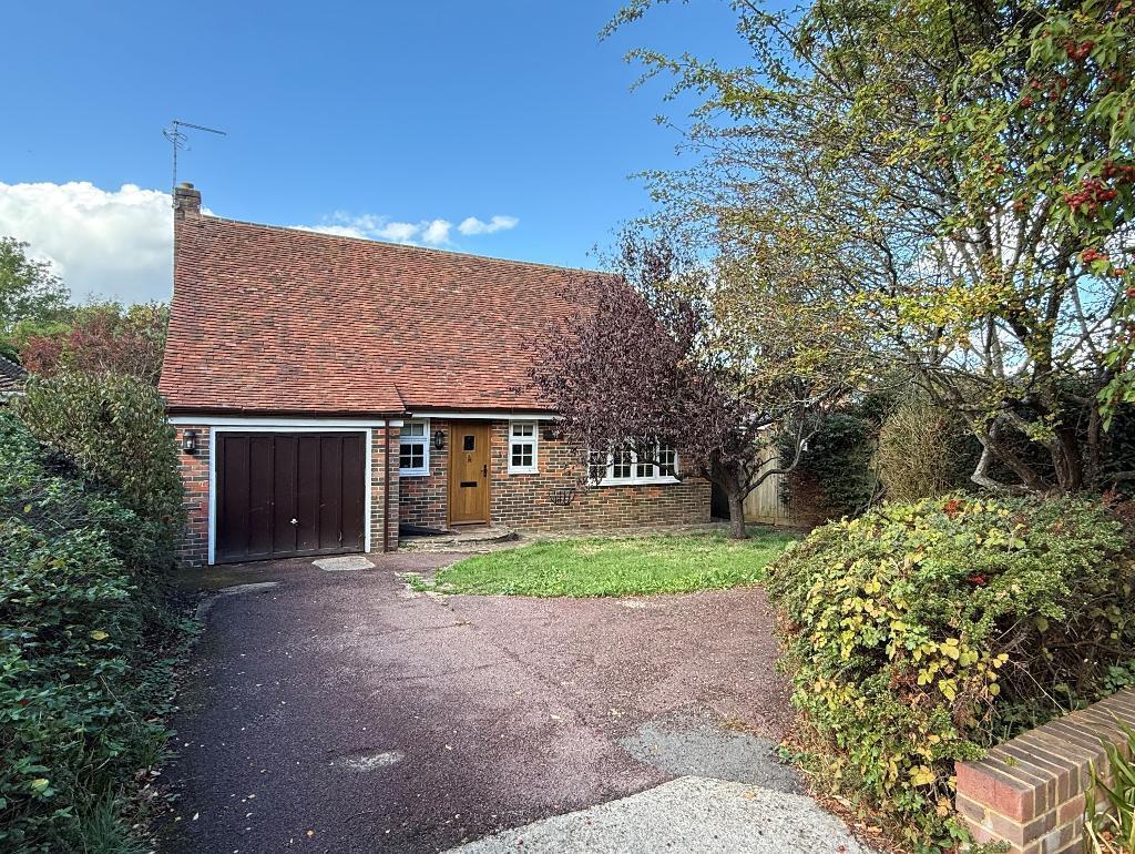3-bed detached on Castle Lane, Bramber, West Sussex, BN44 3FB, £565,000