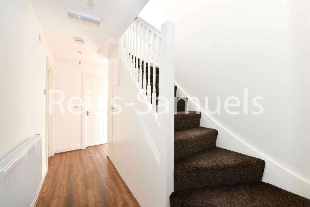 6 bedroom terraced house for rent