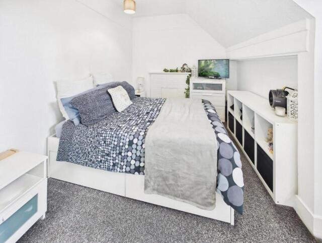 Apartment in Southampton - More