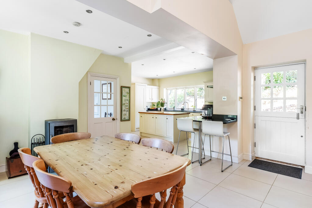 House in Redhill - View 2