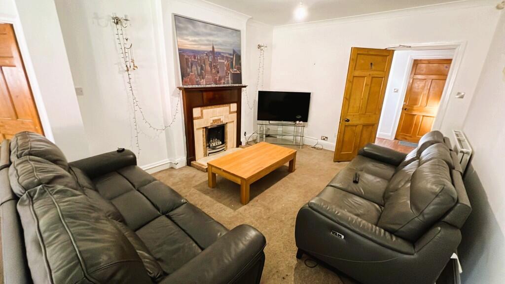 House in Nottingham - View 3