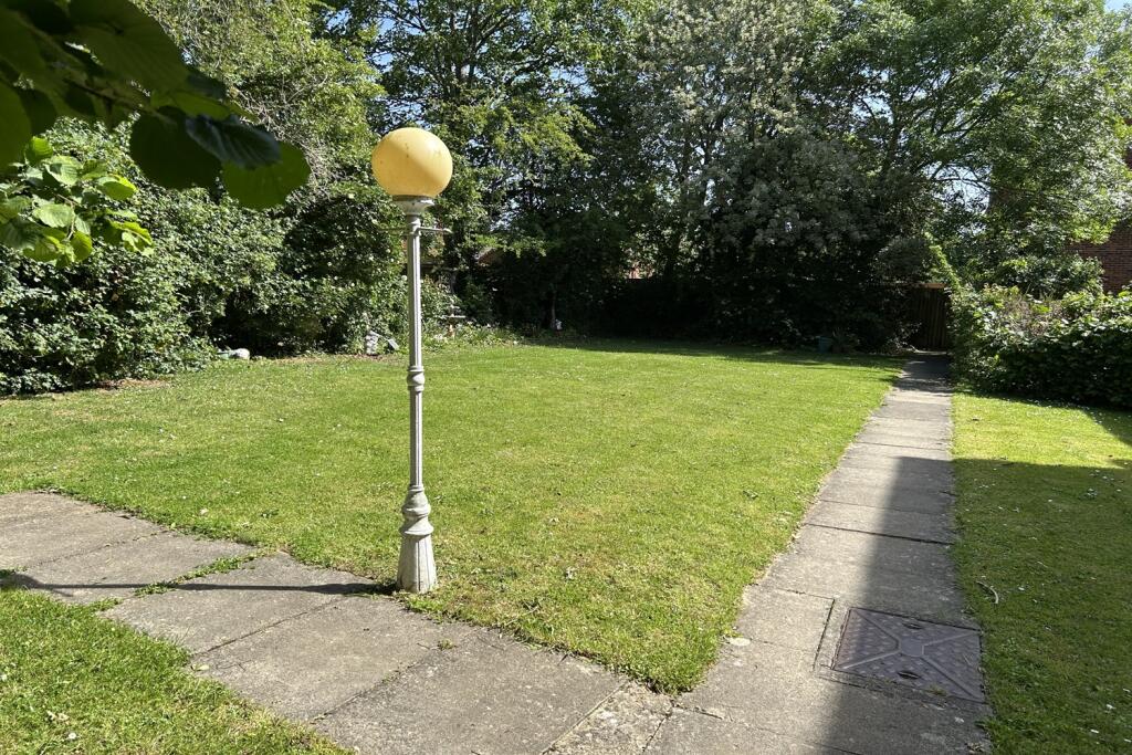 The Paddocks, Savill Way, Marlow, SL7 photo 5