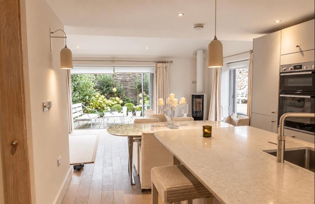 House in Peterborough - View 2