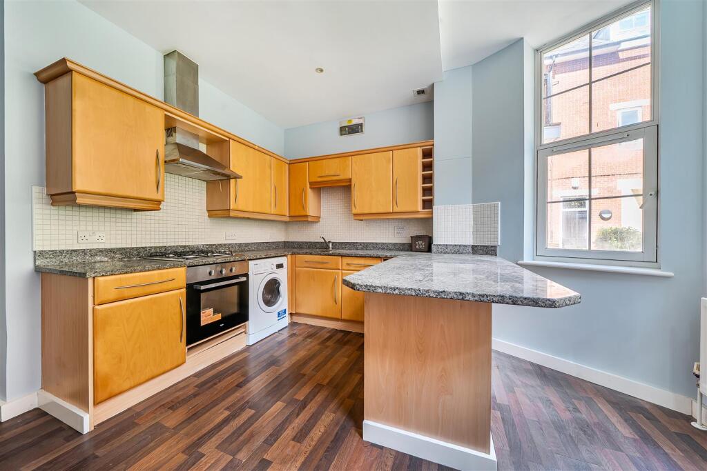 Apartment in Bristol - More