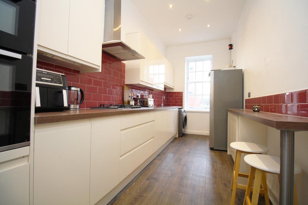 Apartment in Glasgow - More