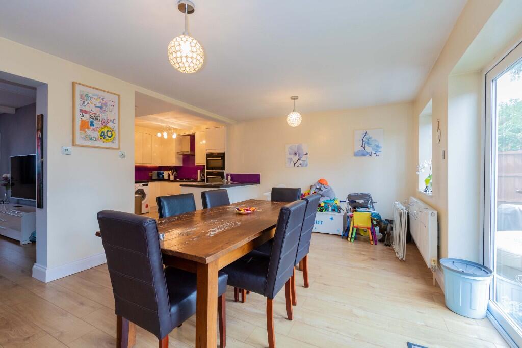 Elliman Avenue, Slough photo 2