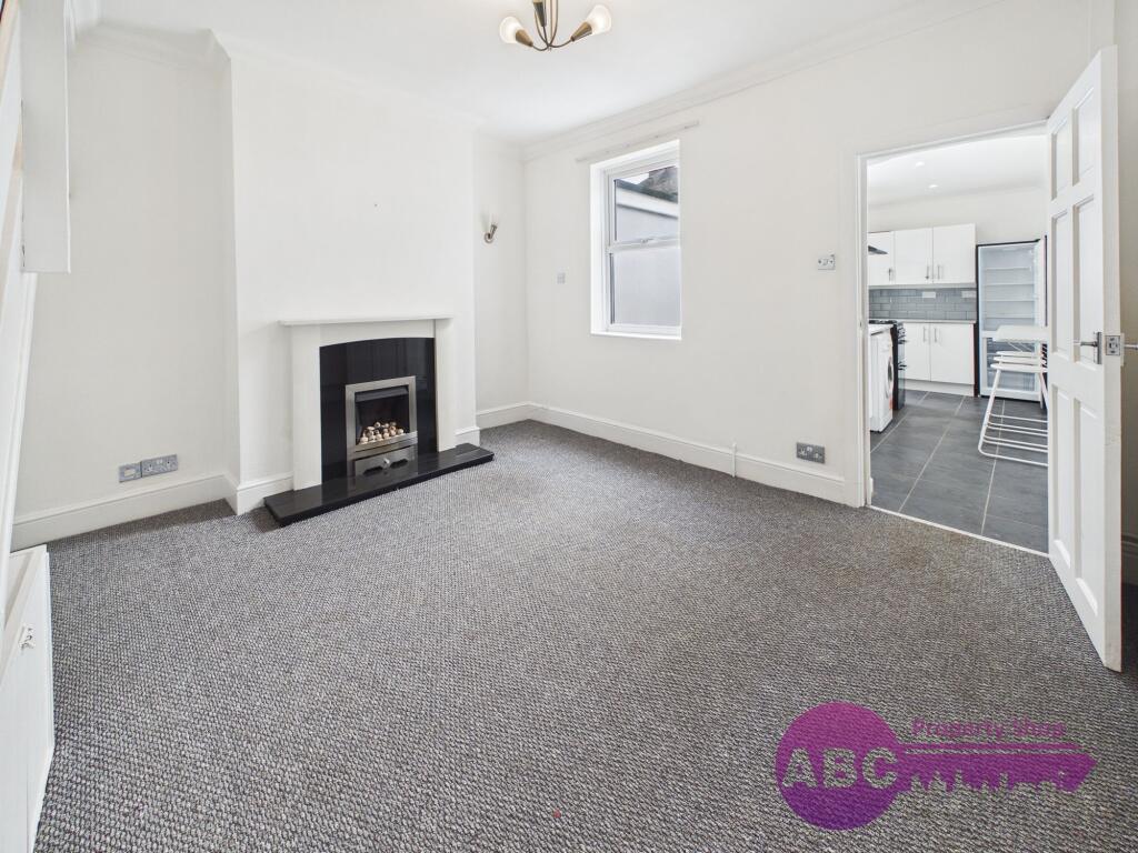 House in Wirral, Liverpool City Region - View 5