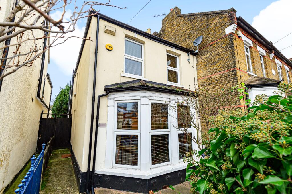 Main image of property: Victoria Road, South Woodford, London, E18 1LG