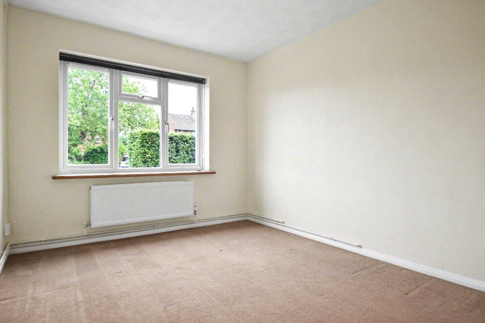 Talbot Road, Farnham, Surrey, GU9 - View 5