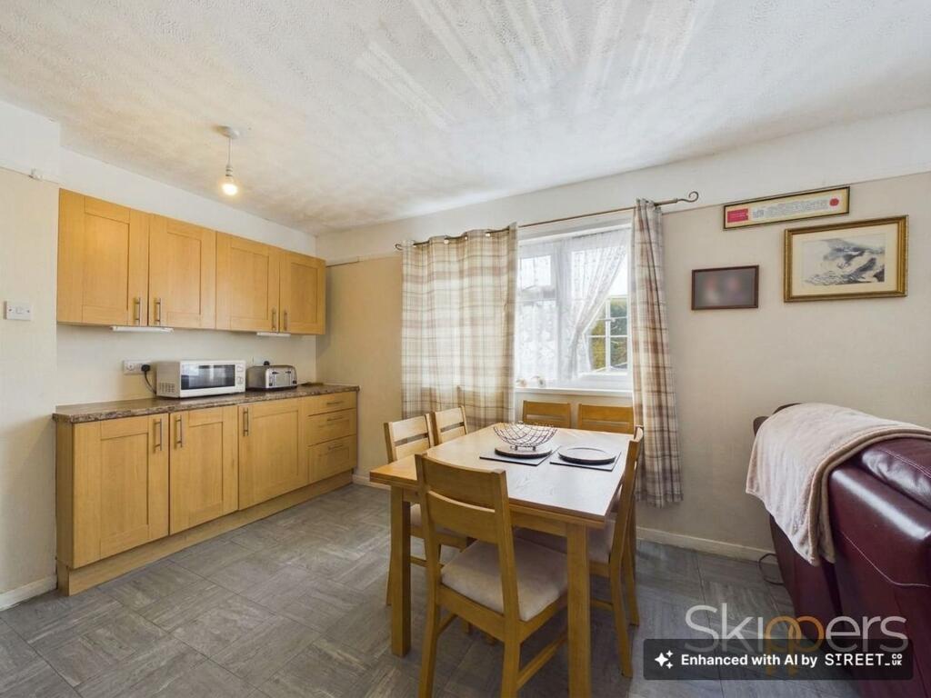 House in Tonbridge - More