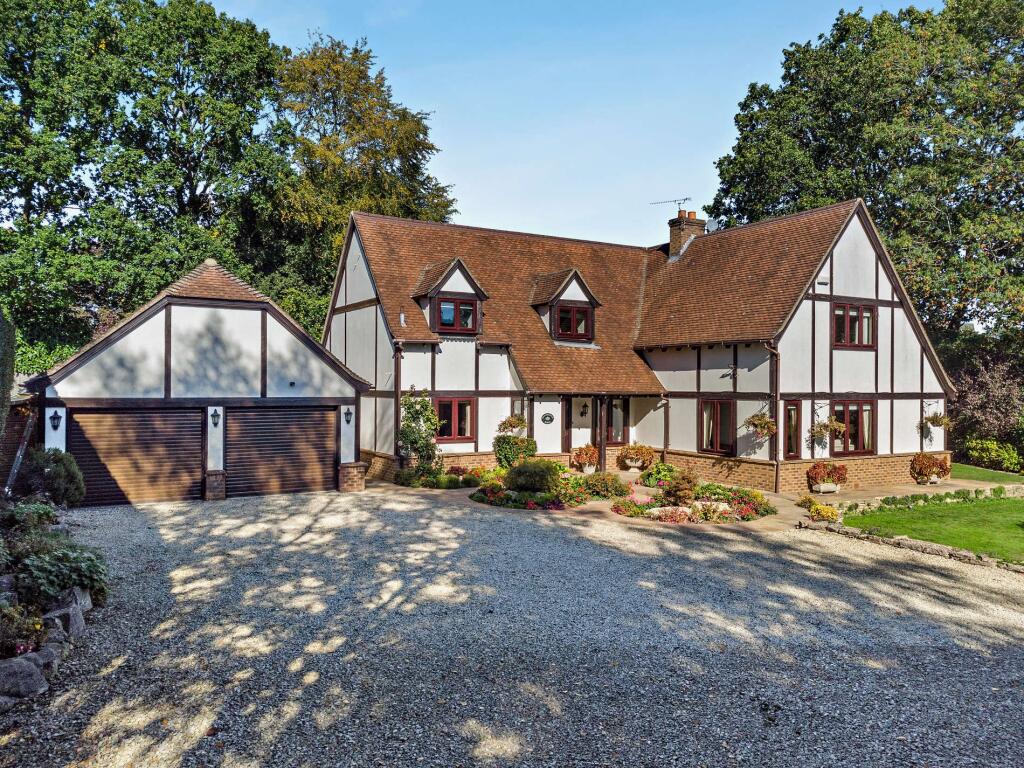 Main image of property: 95 Oakhill Road, Sevenoaks