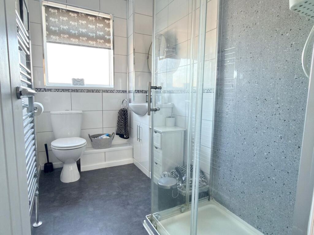 Lincoln Close, Tewkesbury, GL20 photo 4