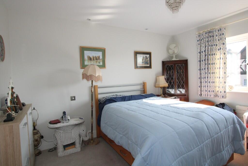 Headley Road, Hindhead, Surrey, GU26 photo 4