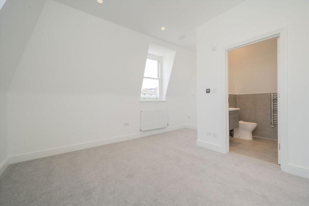 4 bedroom flat for rent