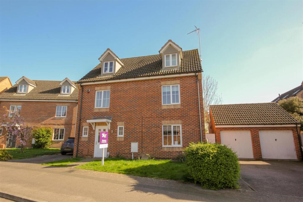 5-bed detached on Maye Dicks Road, Rushden, £350,000