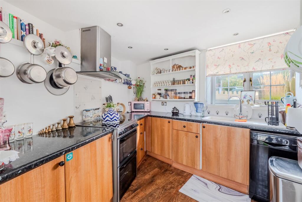 House in Easton in Gordano, Lodway, Pill and Easton-in-Gordano - More