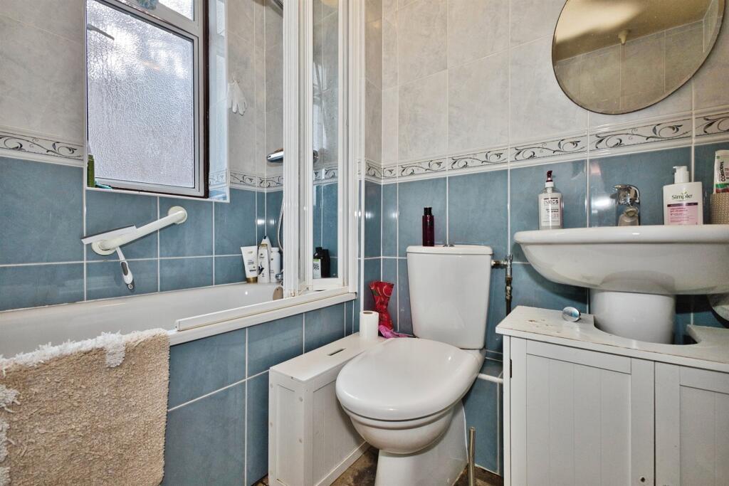 Additional image 14 of Yew Tree Close, Yeovil