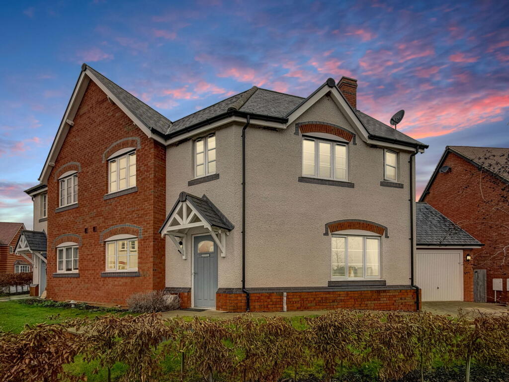 3-bed semi-detached on Aldescote Way, Allscott, Telford, TF6, £290,000