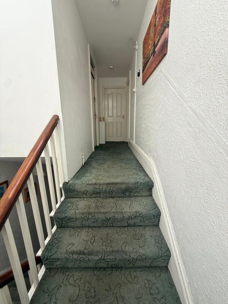 Apartment in Preston - View 4