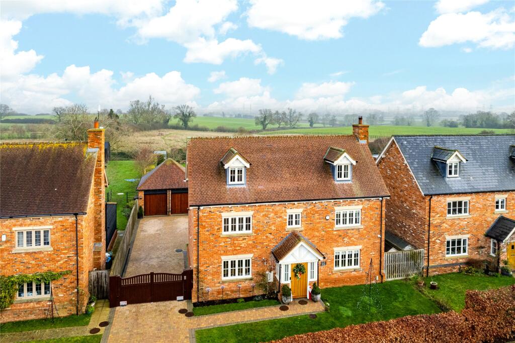 Main image of property: Lacemakers Close, East Claydon, Buckinghamshire, MK18
