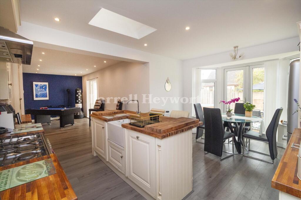 Fairmont Drive, Hambleton, Poulton Le Fylde photo 3