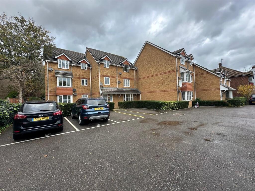 Main image of property: Minimax Close, Feltham
