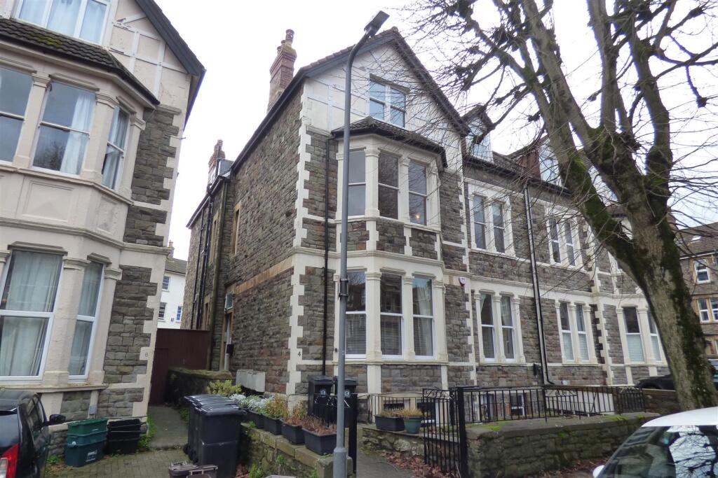 Main image of property: First Floor Flat, 4 Blenheim Road
