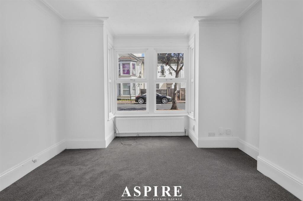 Apartment in Southend-on-Sea, Prittlewell - View 3
