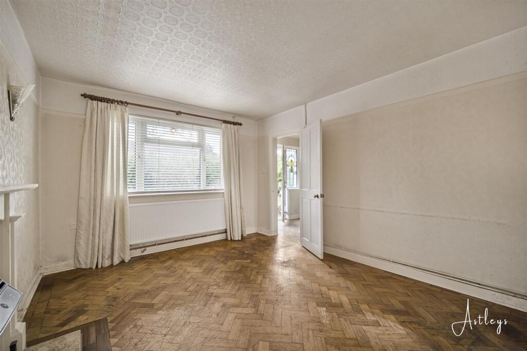 House in Tonna, Neath Port Talbot - View 3