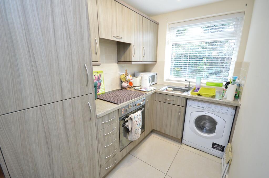 Belgrave Crescent, Stockport, SK2 photo 3