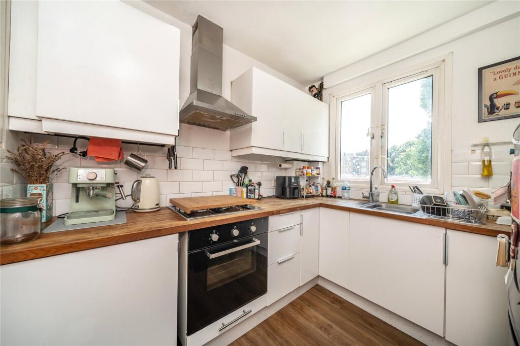 Rosebery House, Sewardstone Road, London, E2 photo 4