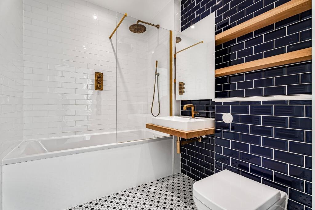 Apartment in London - More