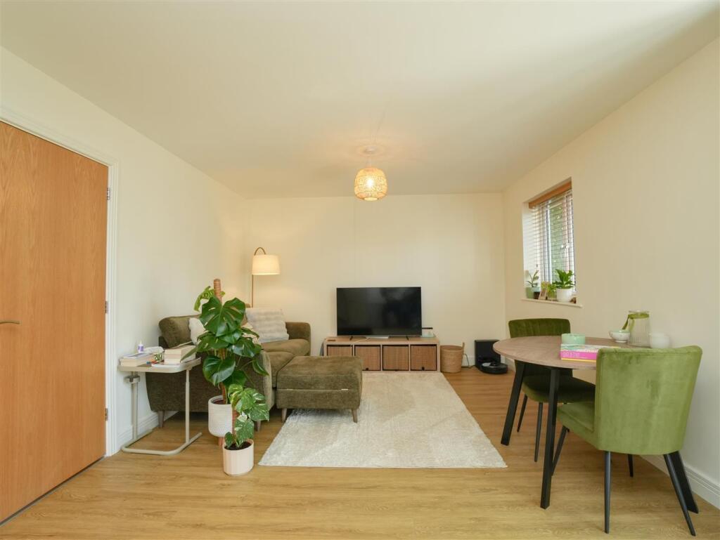 Apartment in York - View 4